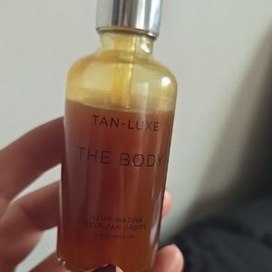 The Body Illuminating Self-Tan Drops - Light/Medium